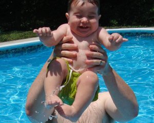 35065_463414353311_641273311_6182869_5464036_n